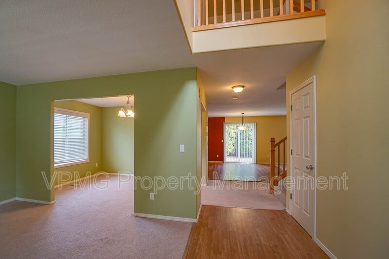 4025 Ne 165th Ave - Photo 5 of 39
