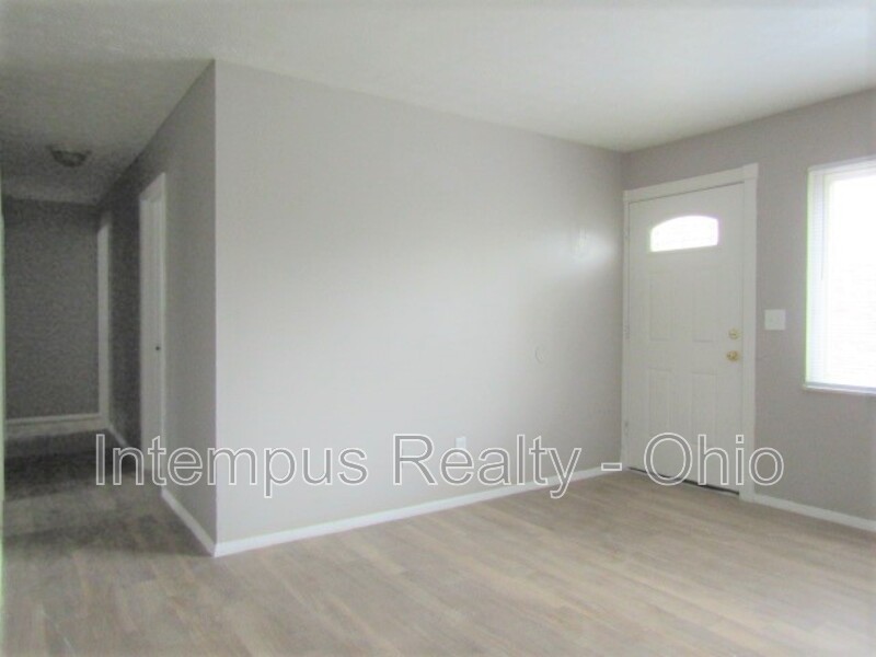 6941 Gracely Dr #1 - Photo 4 of 31