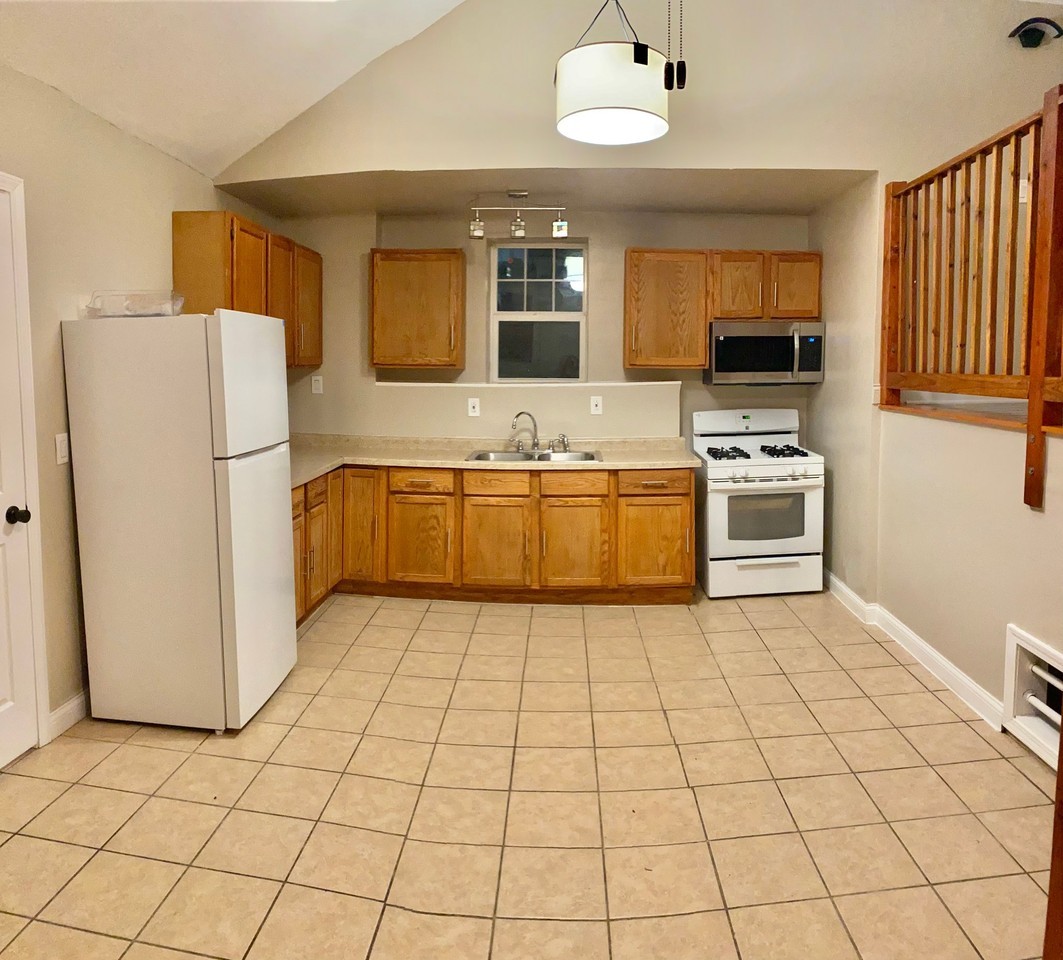 3662 S Paulina St #1F - Photo 2 of 17