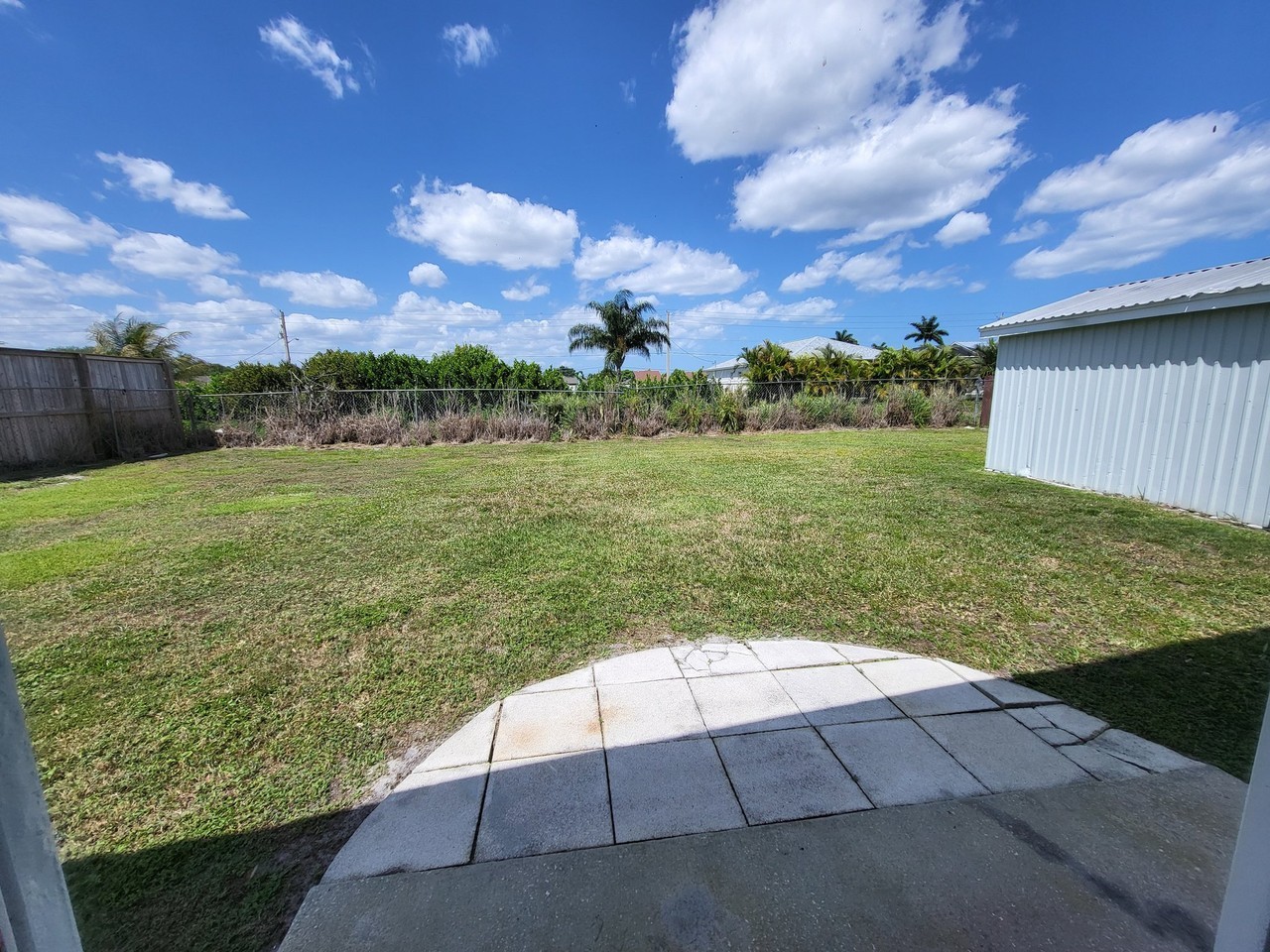 469 Sw Duval Ave - Photo 2 of 12