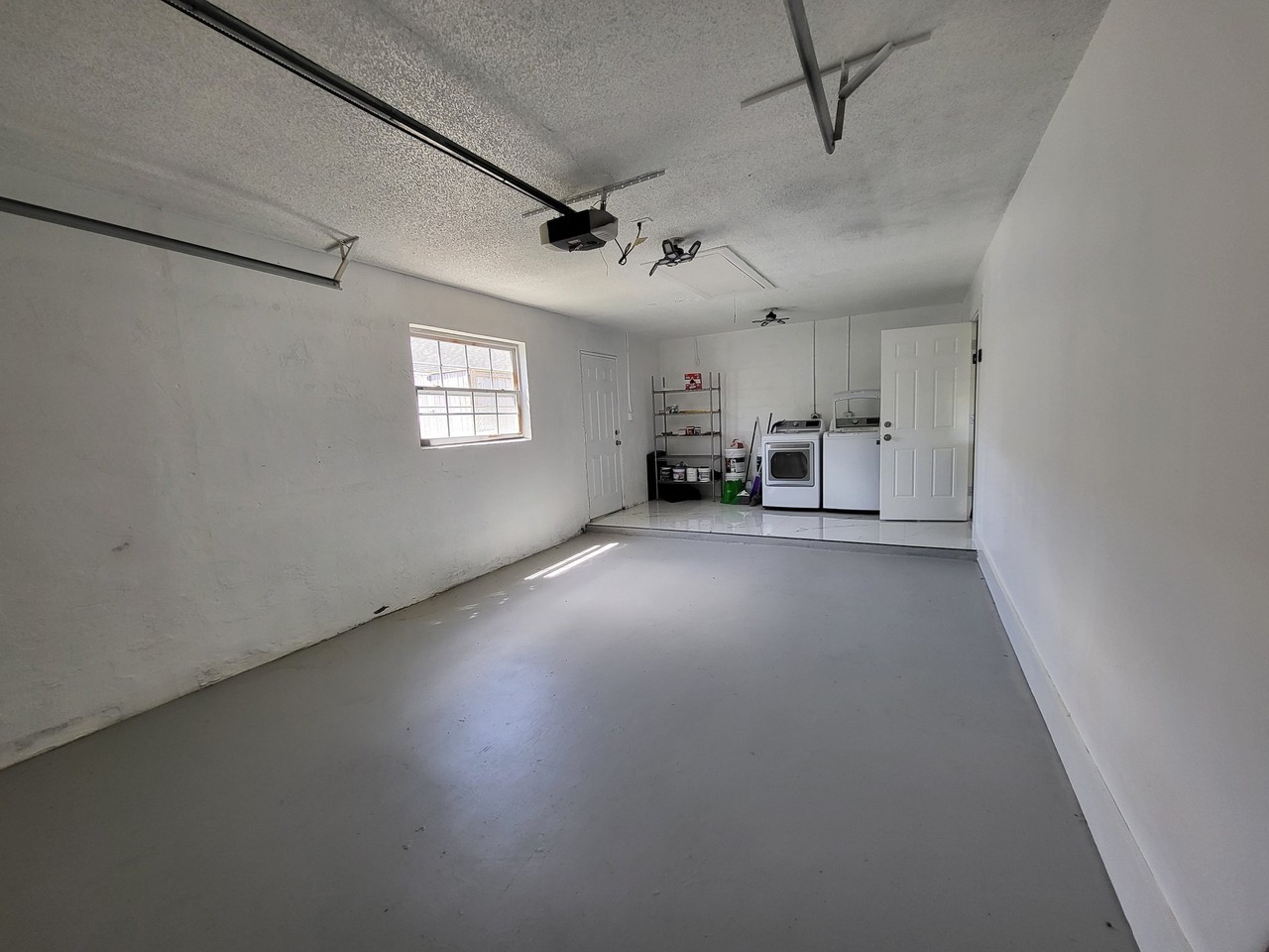 469 Sw Duval Ave - Photo 3 of 12
