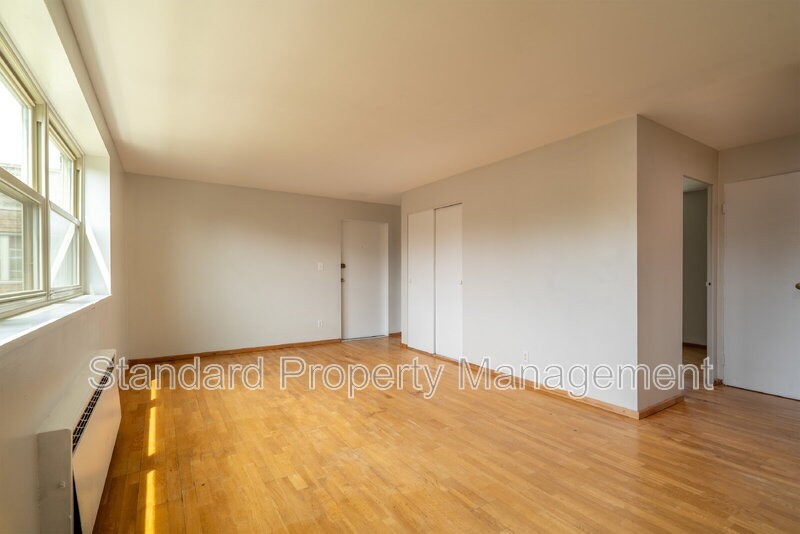 1994 Delaware Ave #6 - Photo 4 of 9