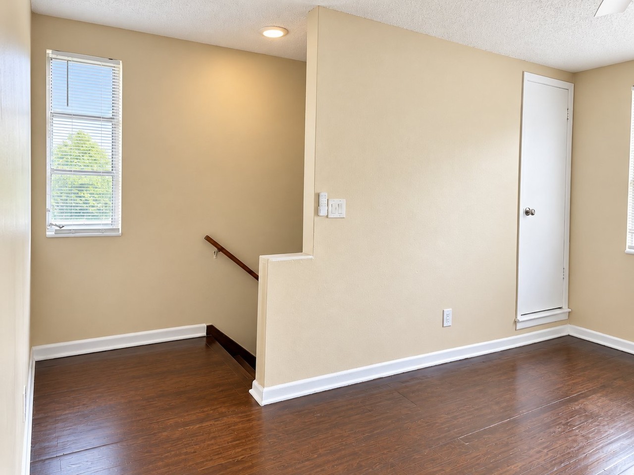 1645 W 23rd St #2 - Photo 2 of 21
