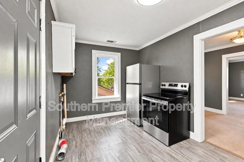 1312 Saint Charles St - Photo 3 of 17