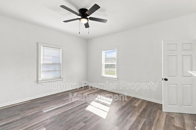 1001 Sw 13th Ave - Photo 2 of 19