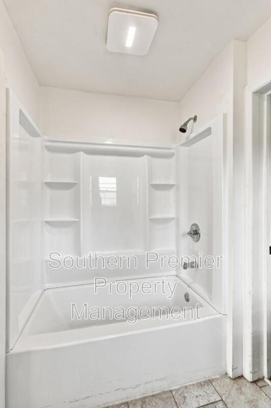 1001 Sw 13th Ave - Photo 5 of 19