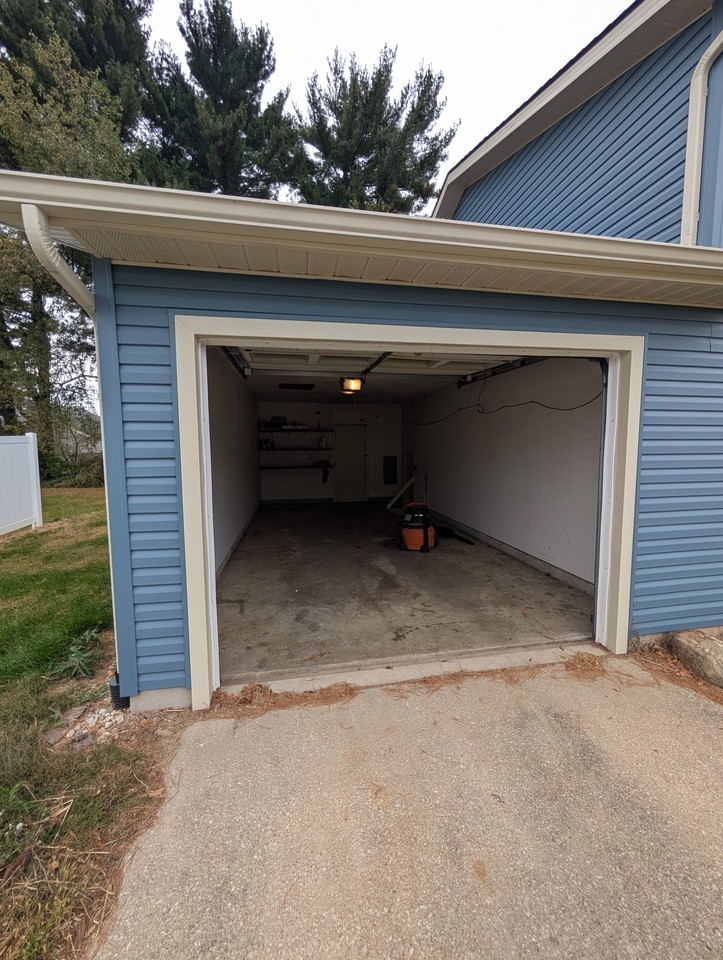 580 Kirkwood Dr #A1 - Photo 2 of 13