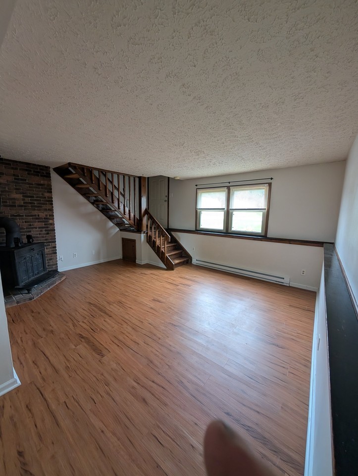 580 Kirkwood Dr #A1 - Photo 3 of 13