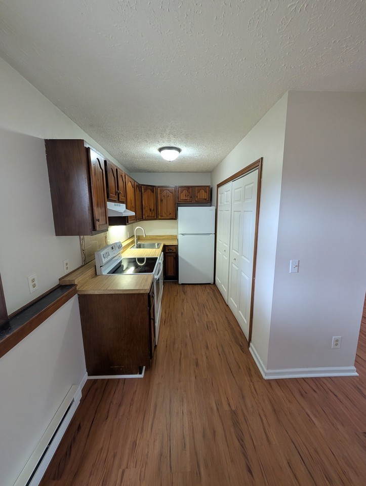 580 Kirkwood Dr #A1 - Photo 6 of 13