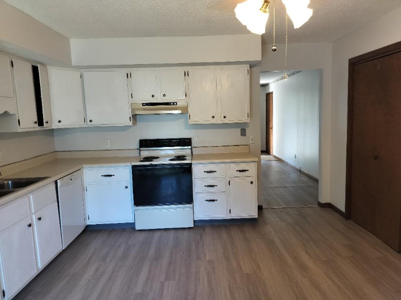 2502 Lemont Dr #NA - Photo 6 of 15