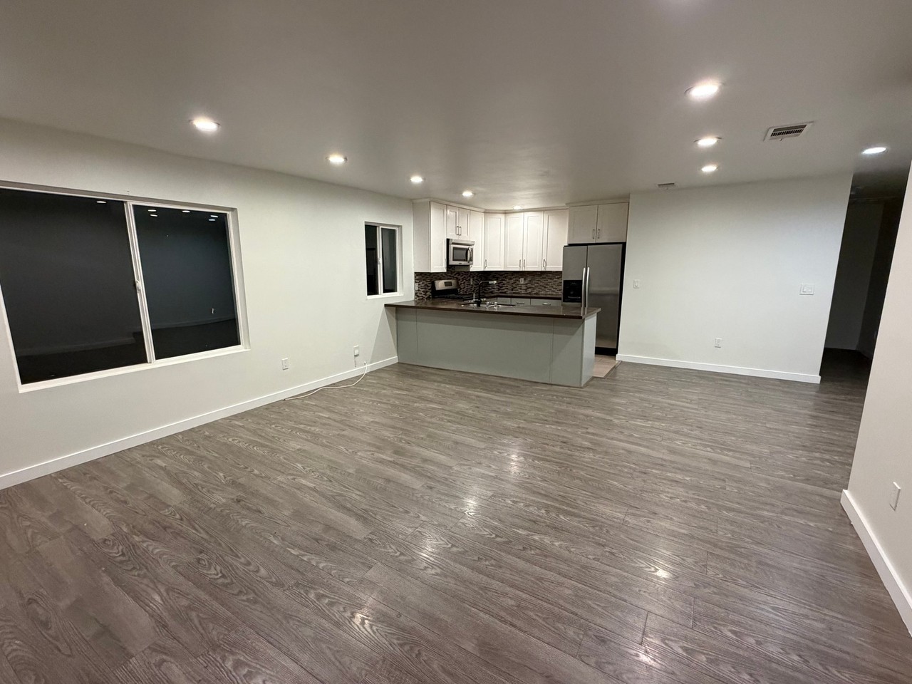 4203 Verdant St - Photo 3 of 41
