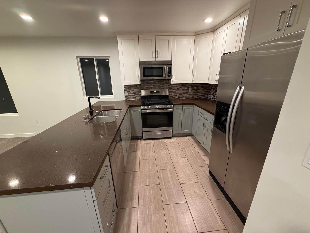 4203 Verdant St - Photo 6 of 41