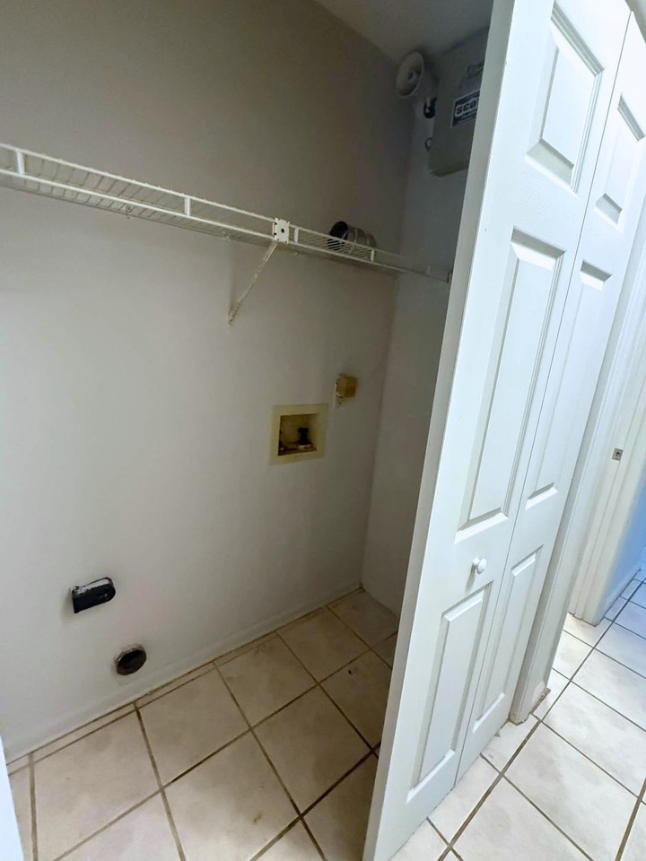 2331 San Mateo Ct - Photo 6 of 13