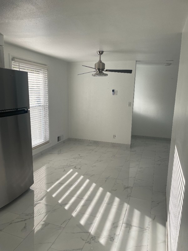 1011 Foster Ct - Photo 6 of 20
