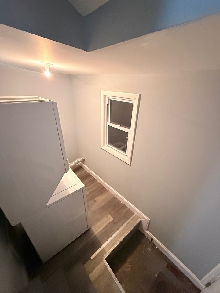 125 N Rodney St - Photo 7 of 11