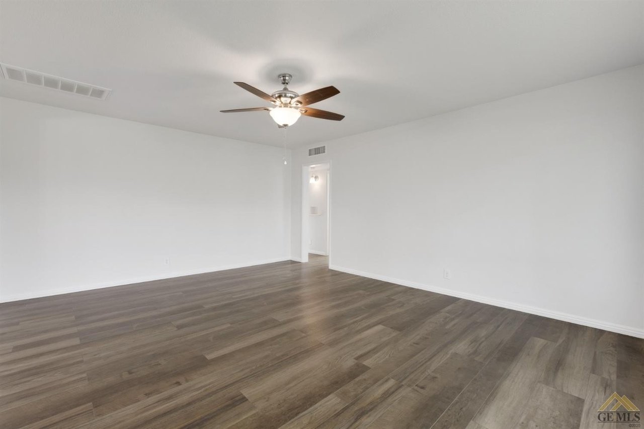1807 Cora Ln - Photo 6 of 20