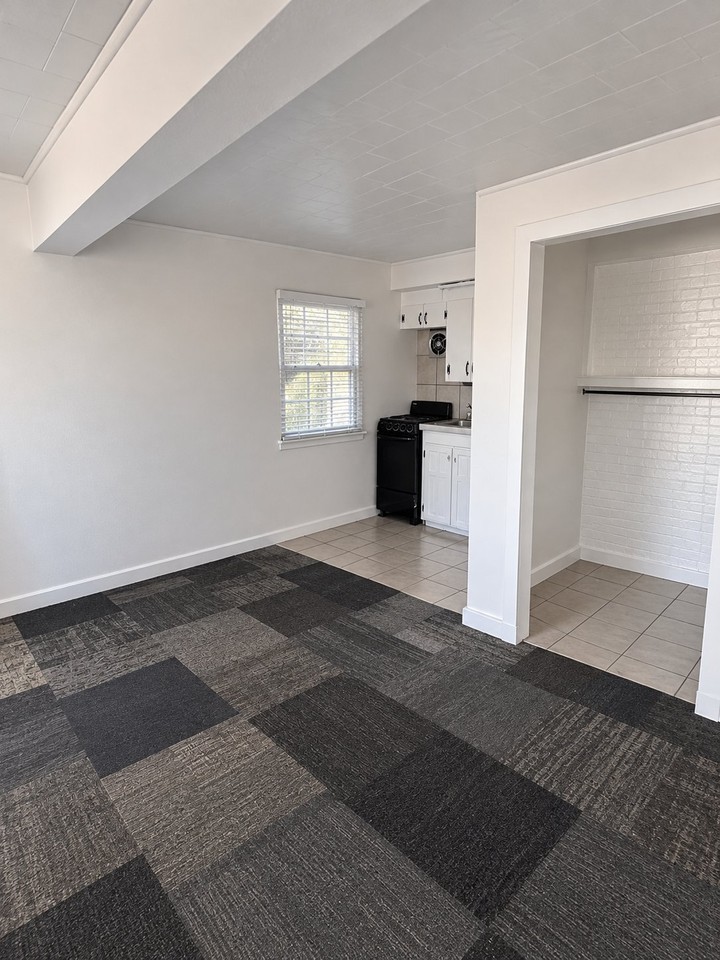 509 Tejas Rd #9 - Photo 2 of 6