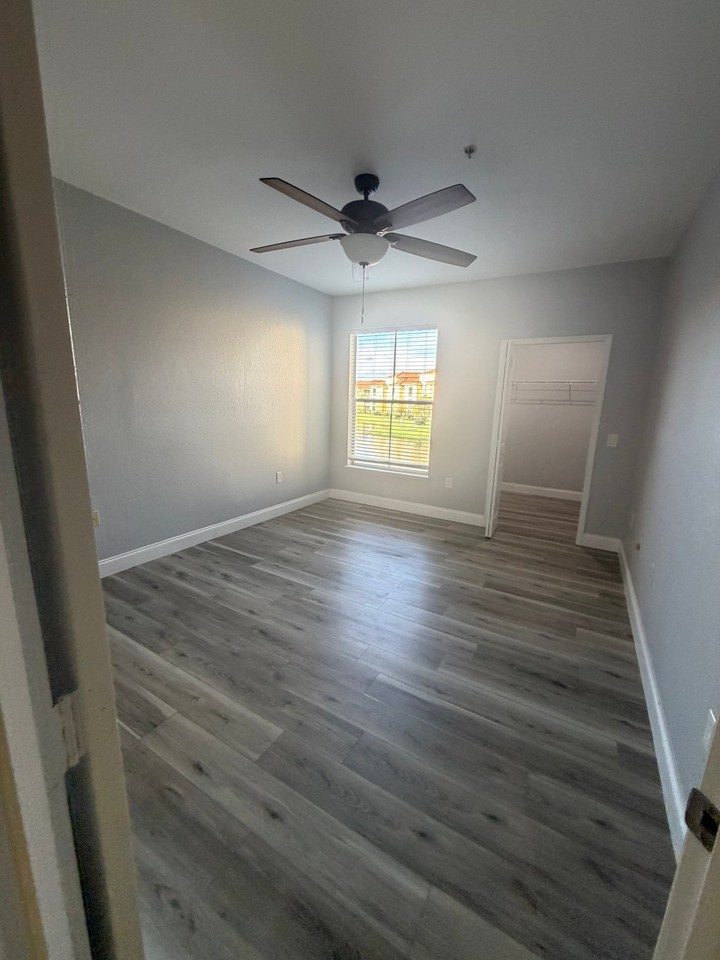 1175 Lake Shadow Cir - Photo 2 of 12