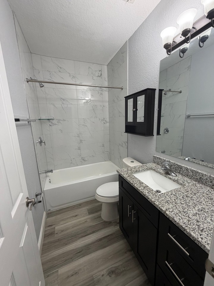 1175 Lake Shadow Cir - Photo 5 of 12