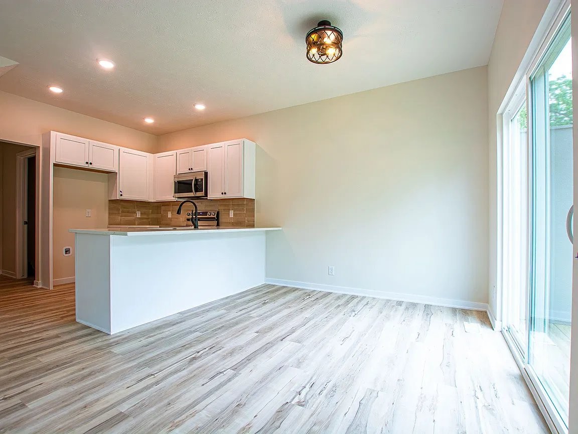 7130 N 79th Ct - Photo 2 of 12