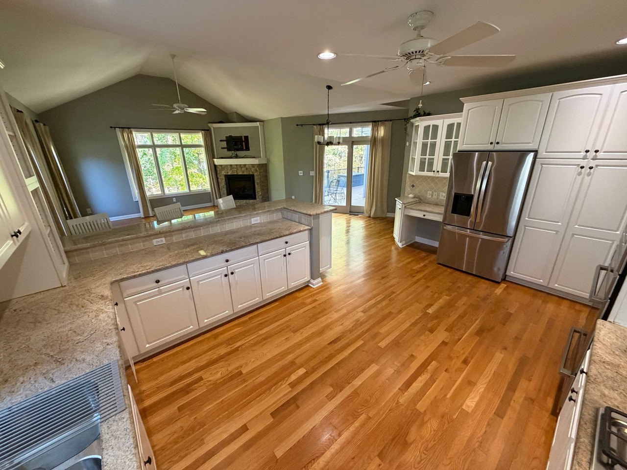 5659 Travis Pointe Ct - Photo 5 of 35