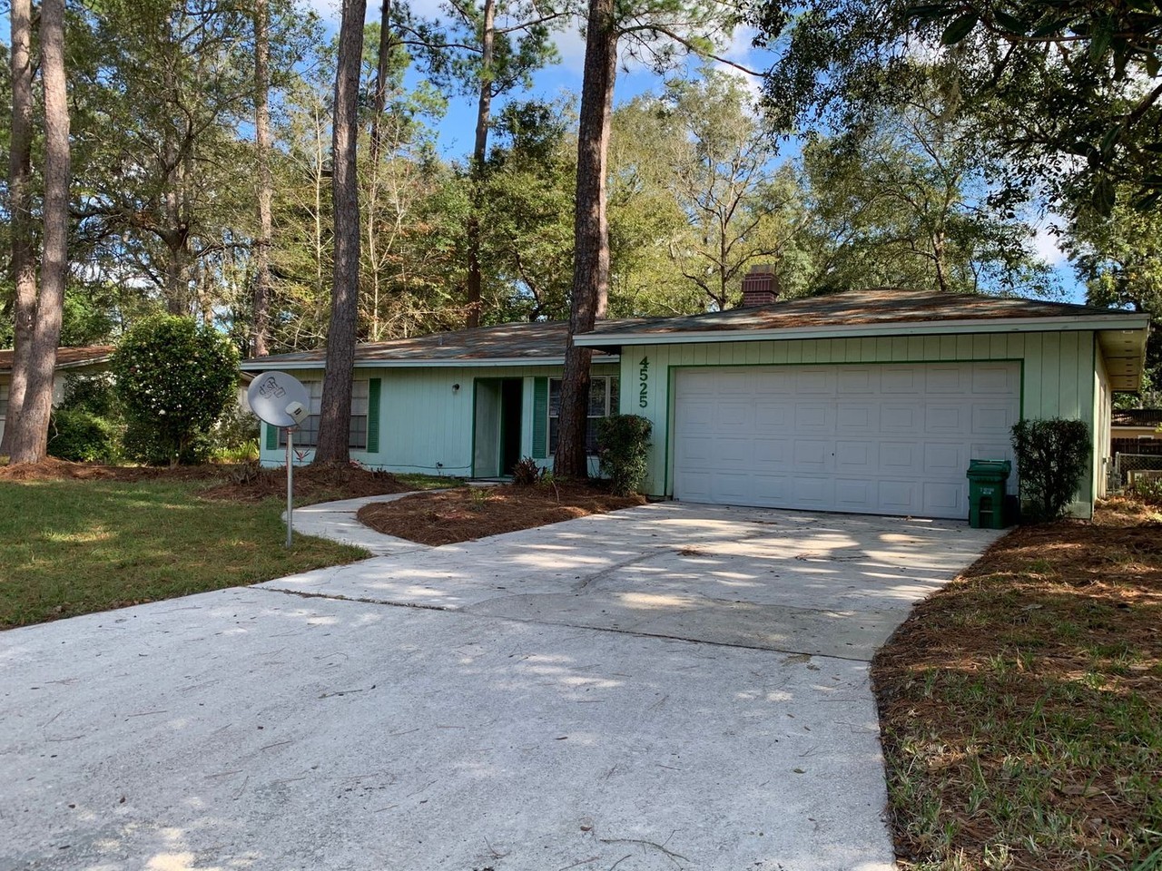 4525 Nw 29th Ter - Photo 3 of 18