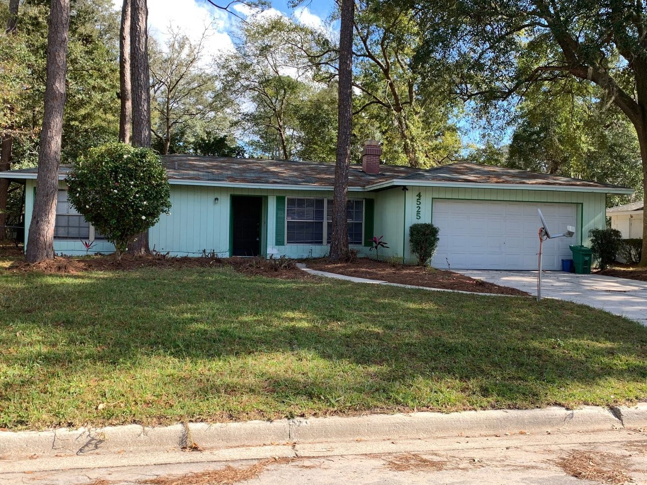 4525 Nw 29th Ter - Photo 4 of 18
