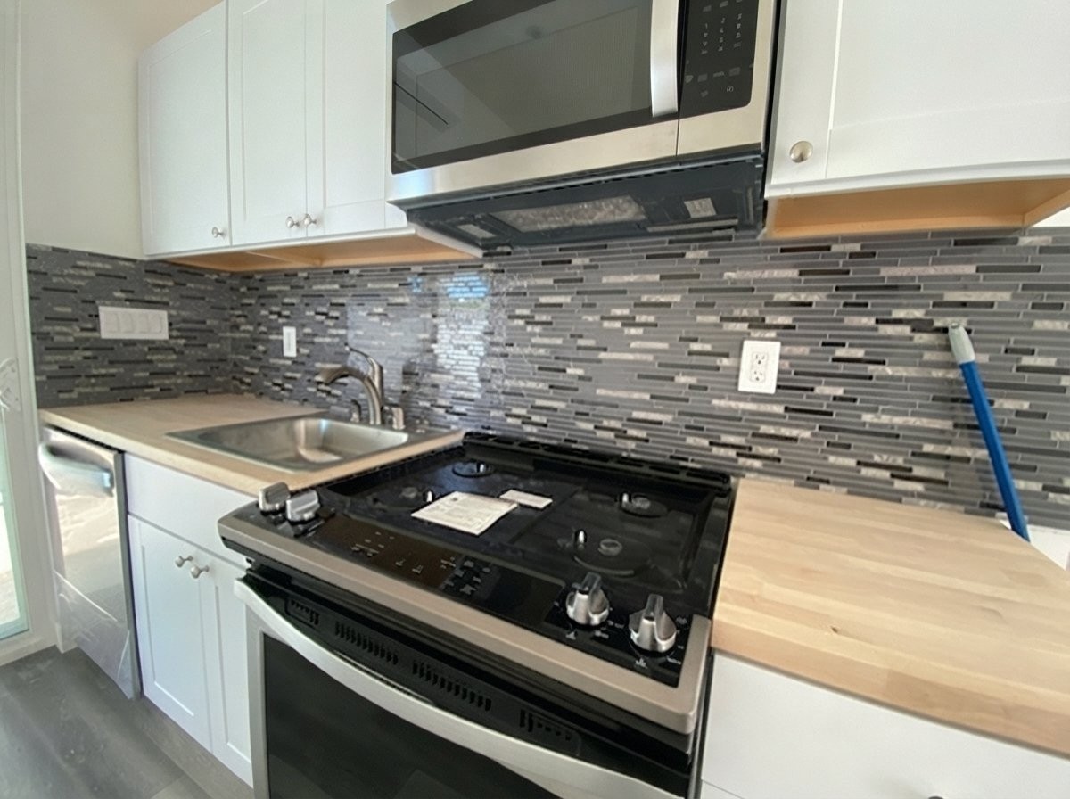 23121 Mariano St - Photo 2 of 4