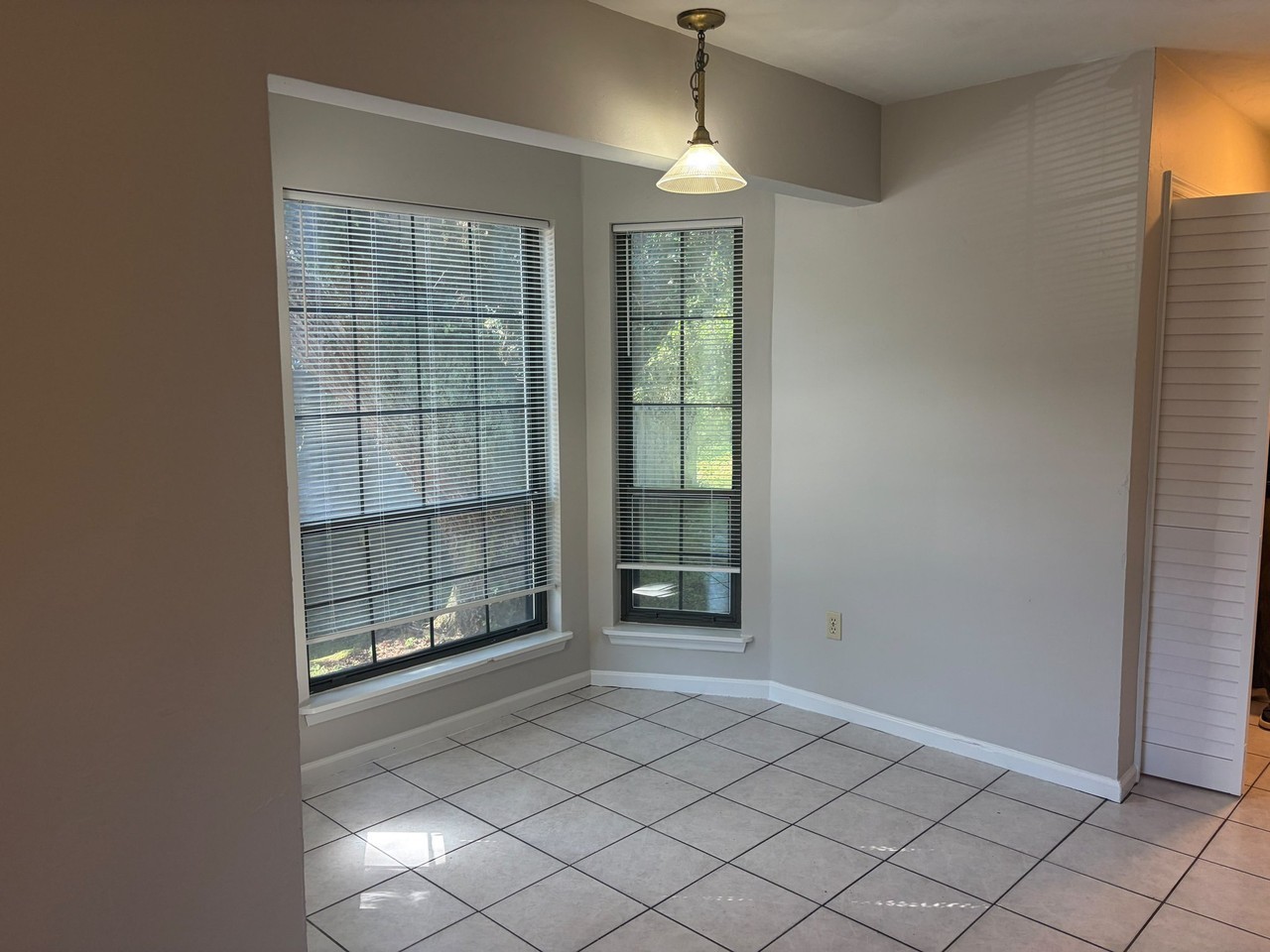 372 Hayden Rd - Photo 3 of 19