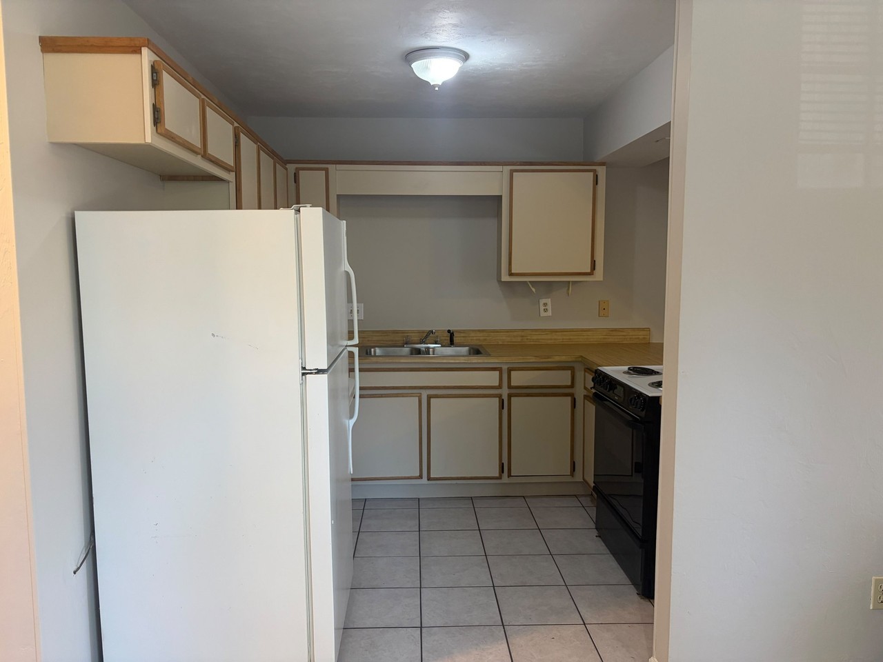 372 Hayden Rd - Photo 4 of 19