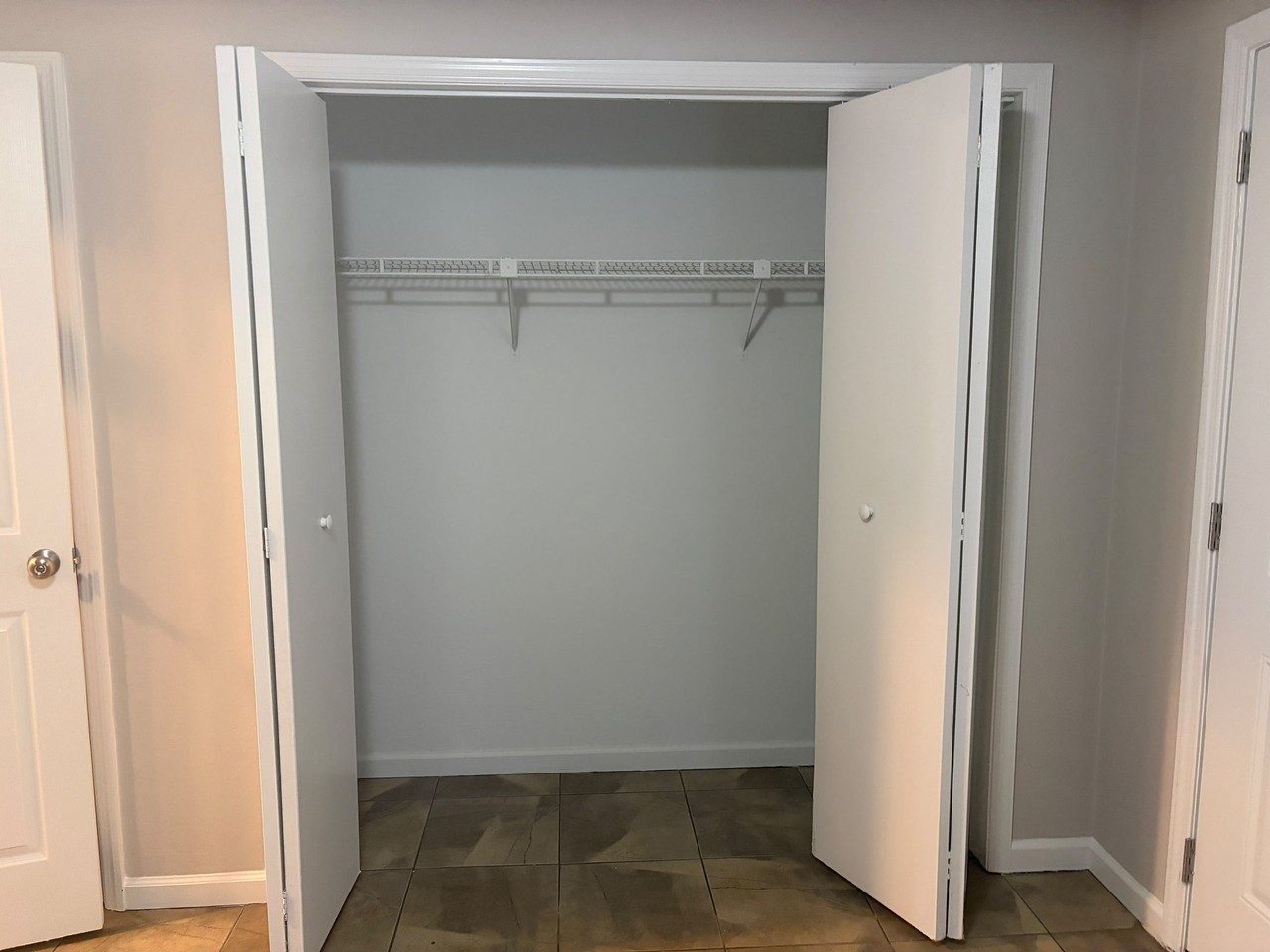 372 Hayden Rd - Photo 5 of 19