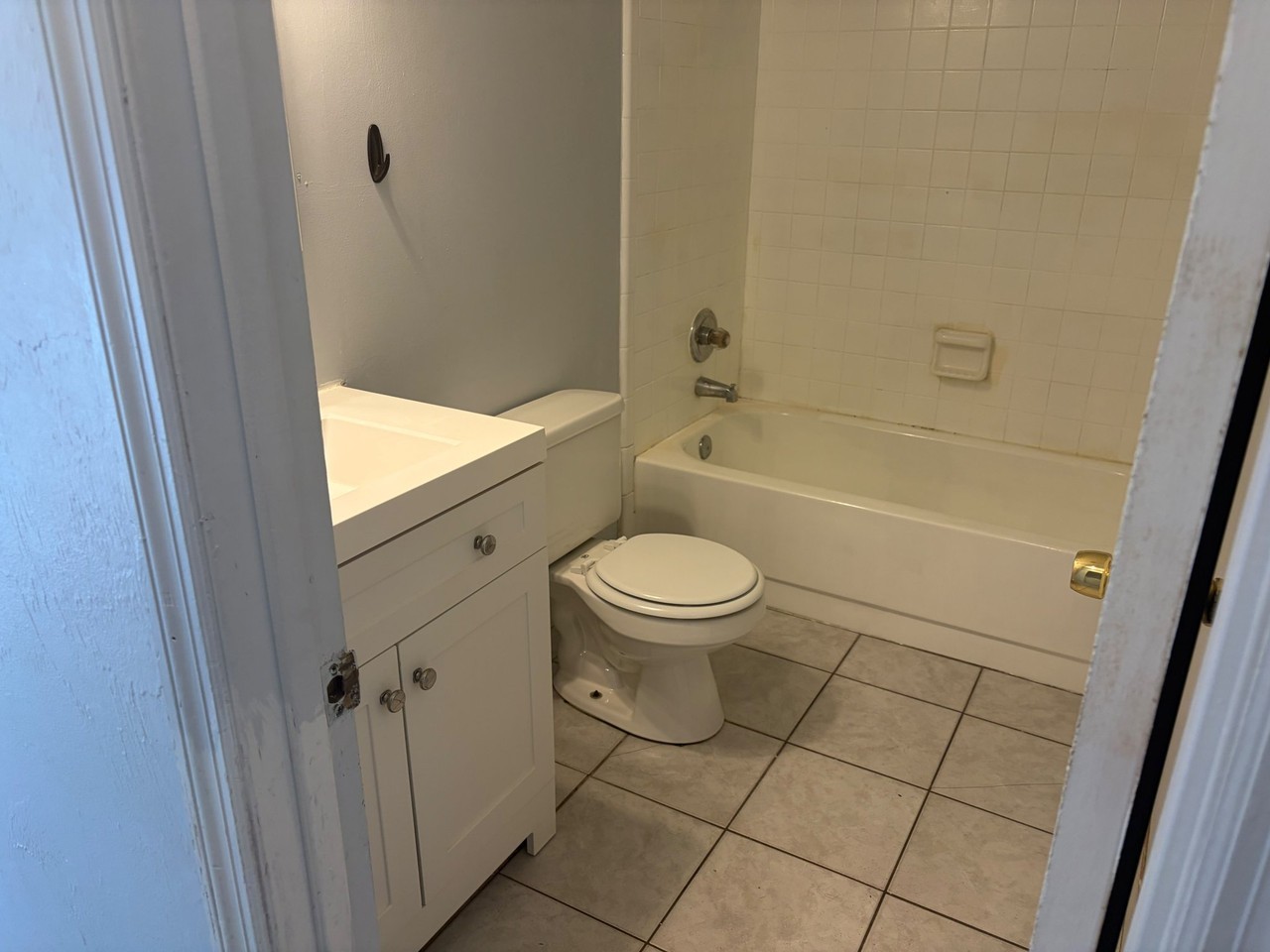368 Hayden Rd - Photo 5 of 17