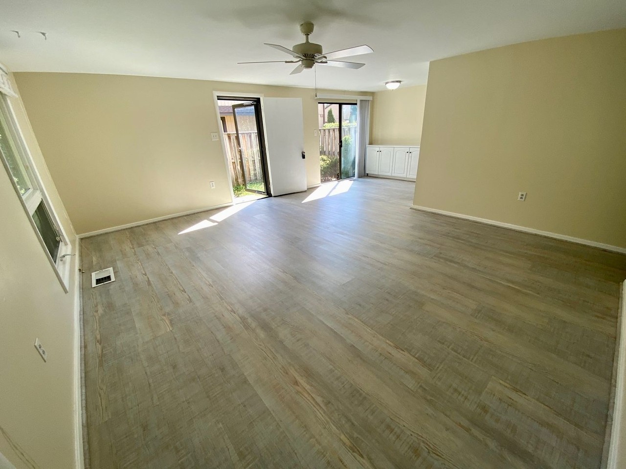 518 West Ct - Photo 2 of 27