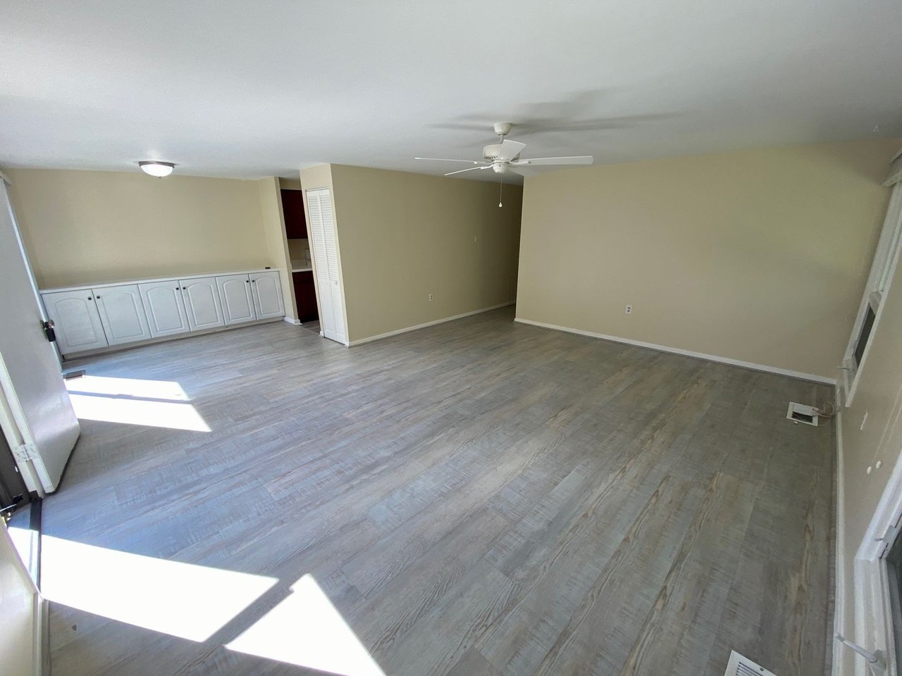518 West Ct - Photo 5 of 27