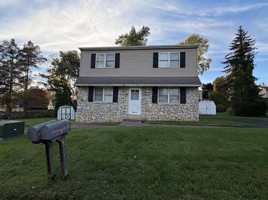 featured image of 140 Lamplight Ln #A