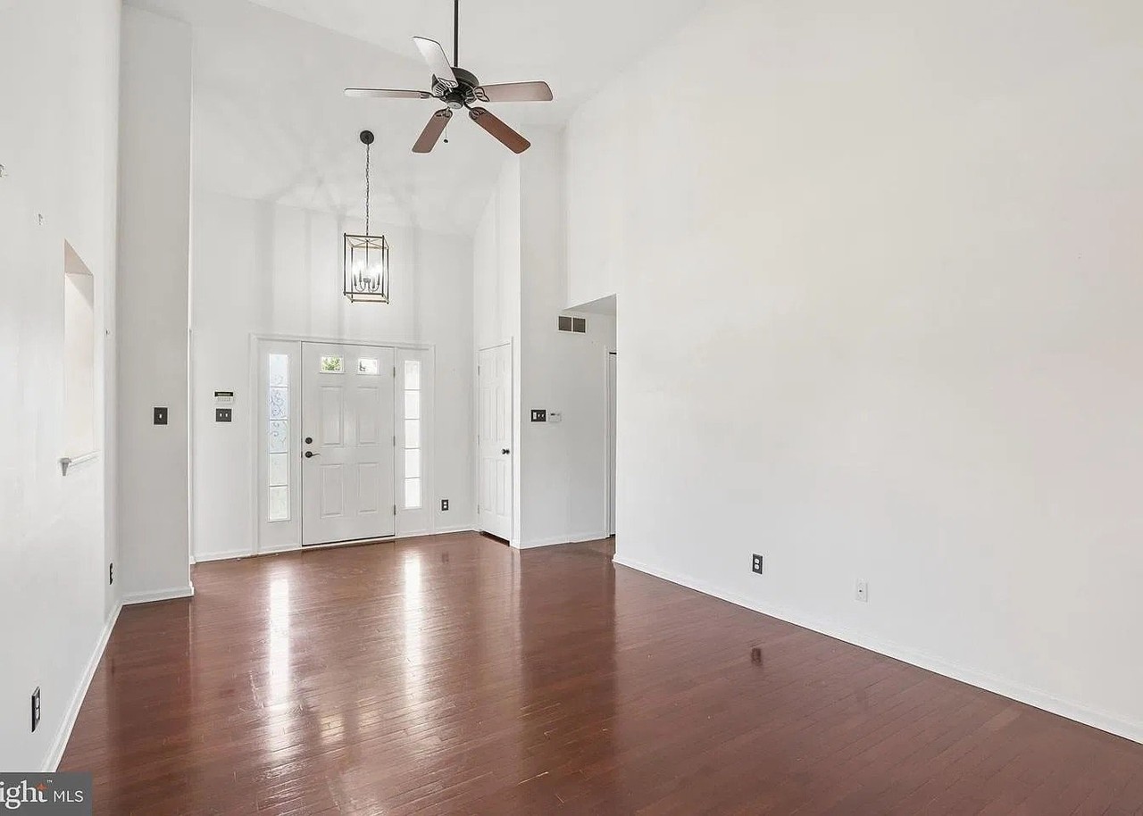 2454 Bella Rosa Ct - Photo 4 of 17