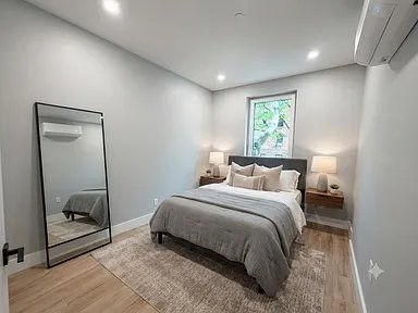 864 Troy Ave #3 - Photo 2 of 8