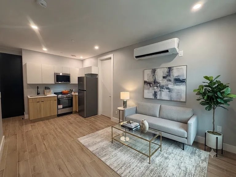 864 Troy Ave #3 - Photo 7 of 8