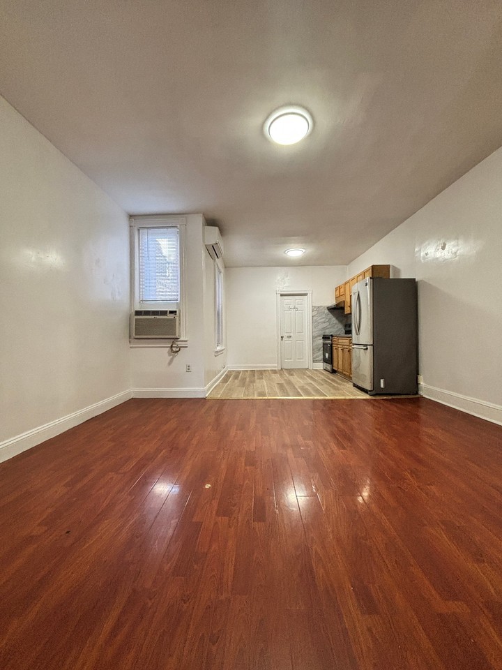 1917 S 60th St - Photo 4 of 20