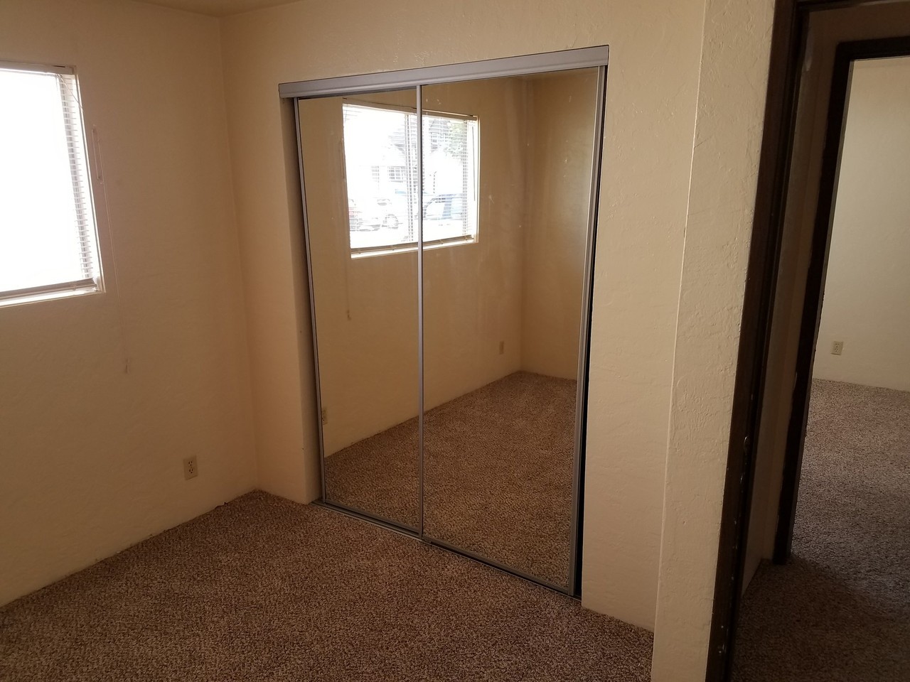 554 4th St #6 - Photo 4 of 7