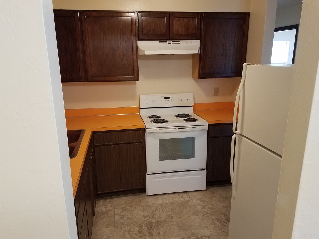 554 4th St #6 - Photo 6 of 7