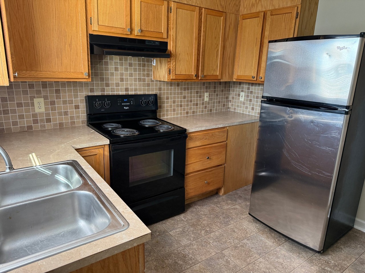 112 Normandy Dr - Photo 4 of 11