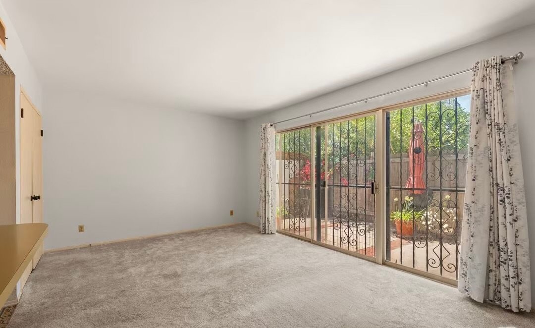 3221 Thatcher Ave - Photo 4 of 16