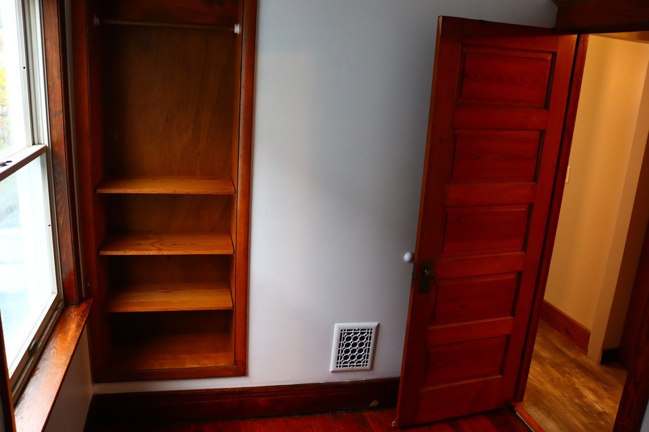 55 Mount Vernon Ave - Photo 7 of 10