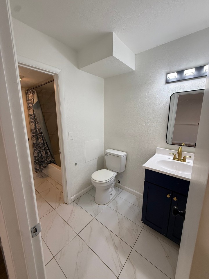 420 S Meridian Ave #203 - Photo 4 of 10
