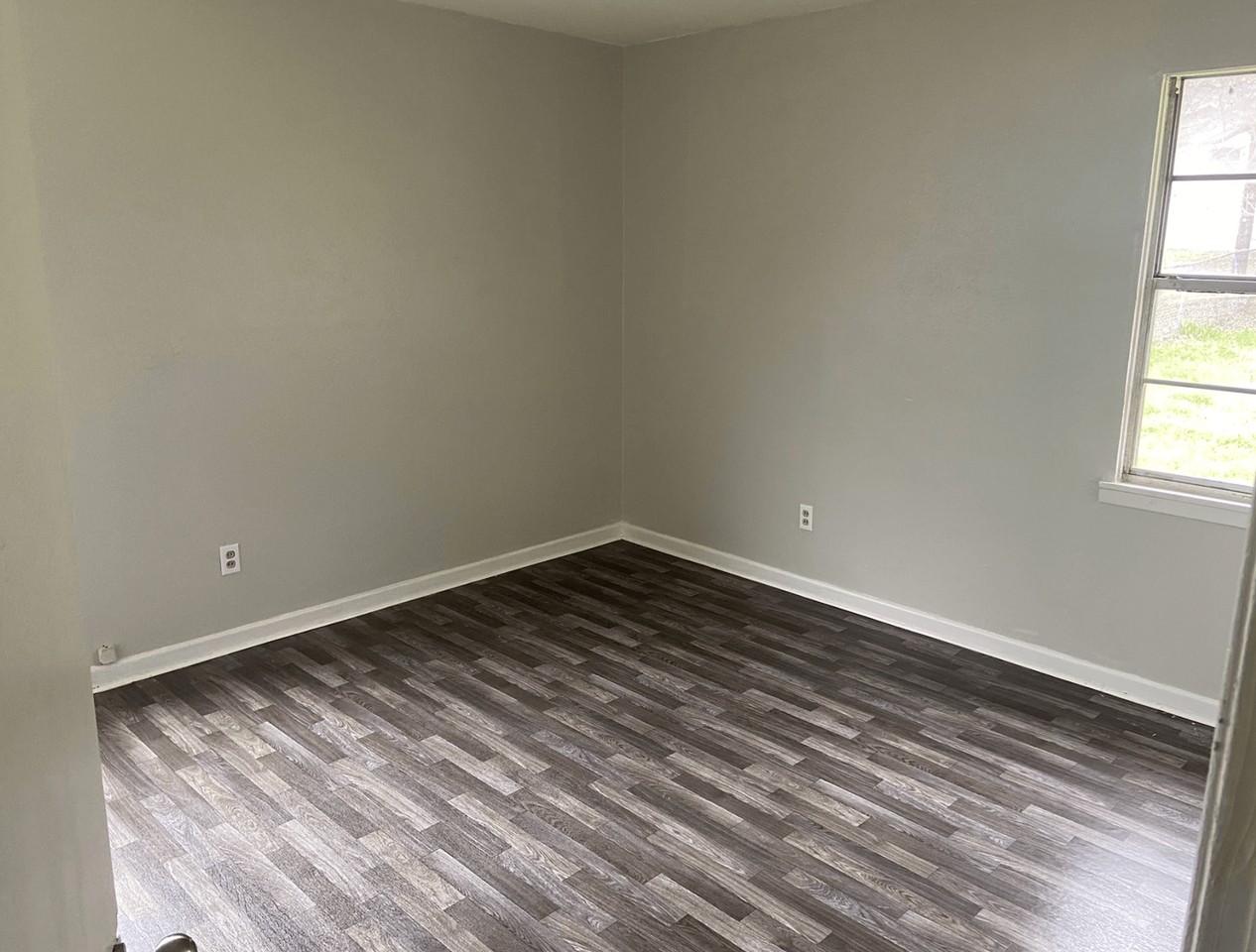 1006 S 19th St - Photo 4 of 11
