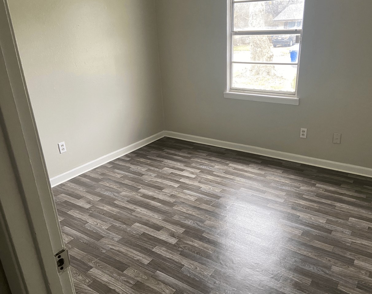 1006 S 19th St - Photo 5 of 11