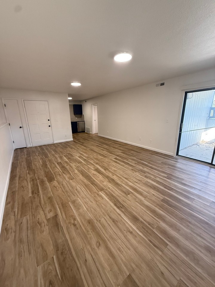 420 S Meridian Ave #101 - Photo 3 of 10