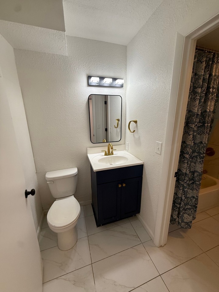 420 S Meridian Ave #101 - Photo 4 of 10