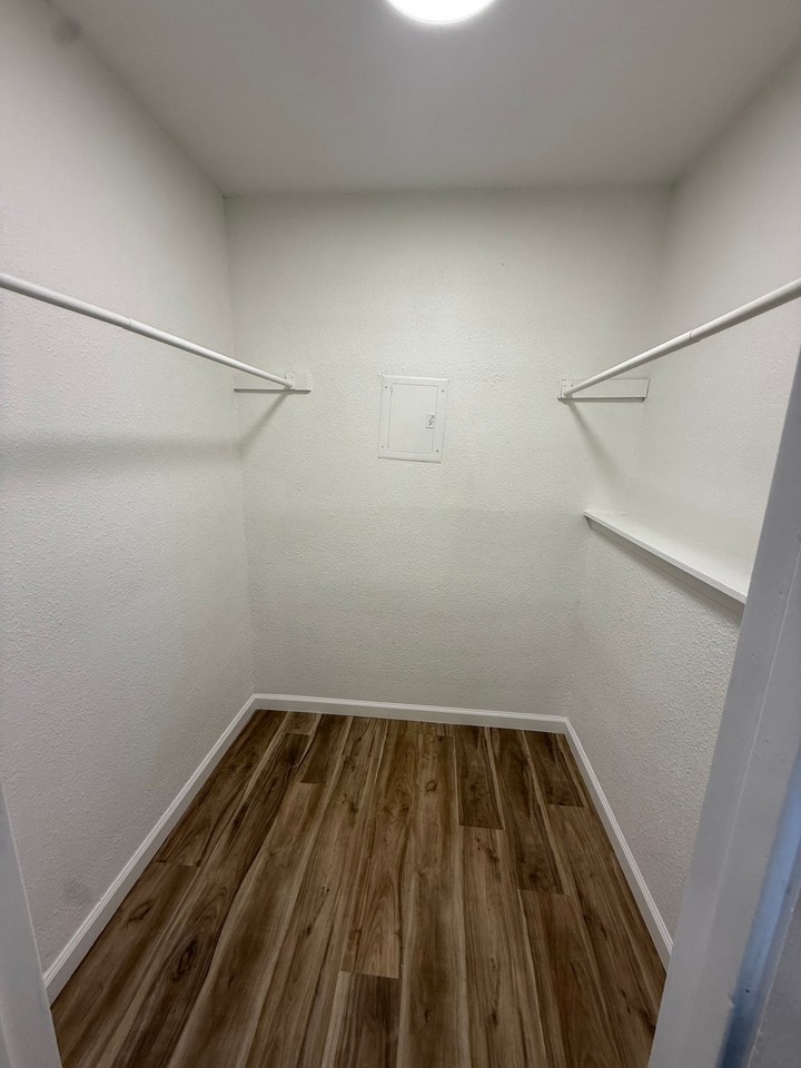 420 S Meridian Ave #101 - Photo 5 of 10